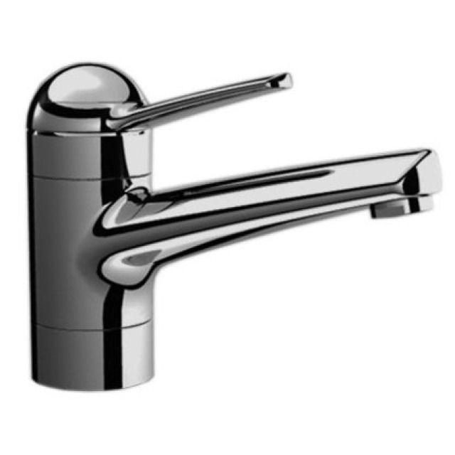 Miscelat. per lavabo MILOR
S 150 mm bocca orientabile
eccentrica, senza piletta
gruppo acustico I
Colori: chromeline