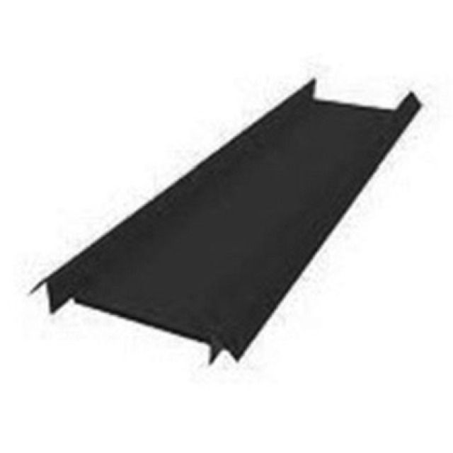 PREFA UNTERLAGSPLATTE P10
125X680MM   SCHWARZ STUCCO